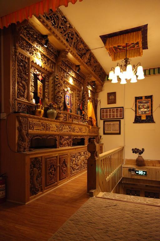 德钦Huksum House公寓 外观 照片